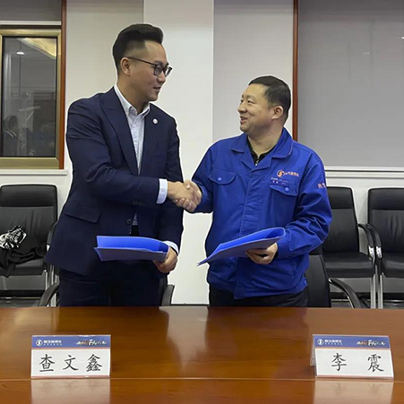 تحالف قوي | وقعت شركة FULONGMA و Shaanxi Auto Commercial Vehicle اتفاقية تعاون استراتيجي
