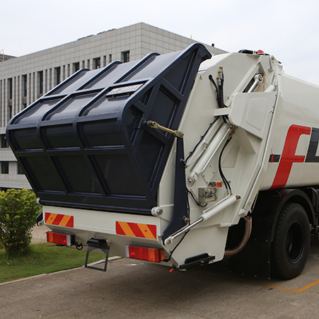 ما هو الفرق بين شاحنة جمع القمامة الضغط FULONGMA وشاحنة جمع القمامة العادية؟